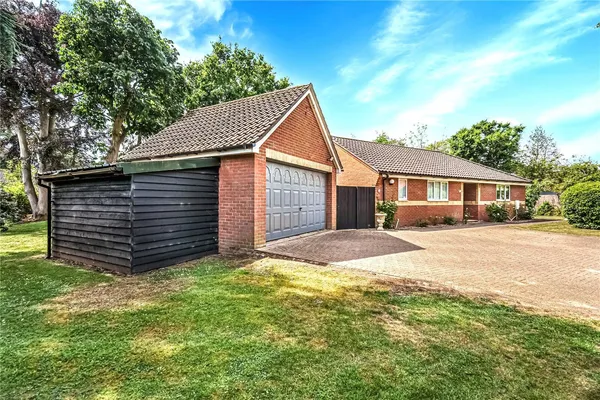 St Mary's Gardens, Mendlesham, IP14 photo 1