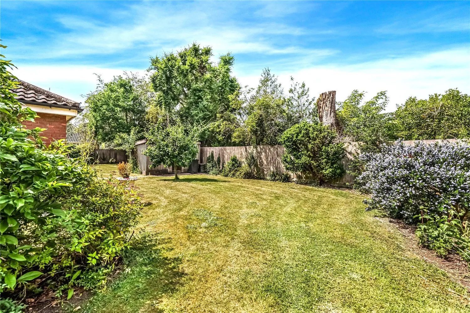 St Mary's Gardens, Mendlesham, IP14 photo 15