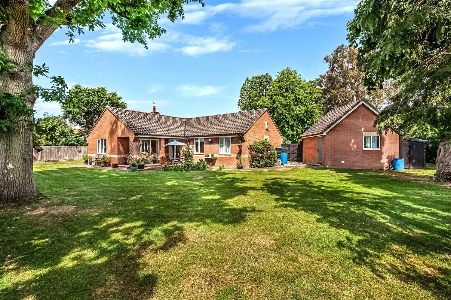 St Mary's Gardens, Mendlesham, IP14 photo 16