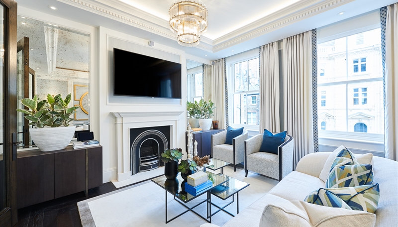 Luxury Two Bedroom Apartment To Let  W8  Juliet Balcony Image 1