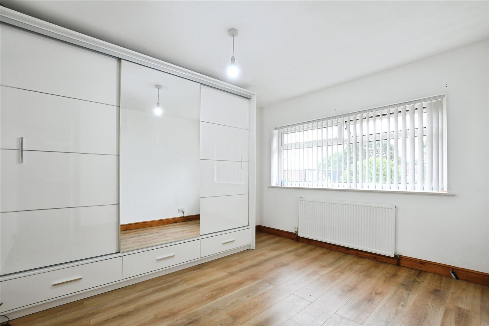 Tarran Avenue, Hull Image 12
