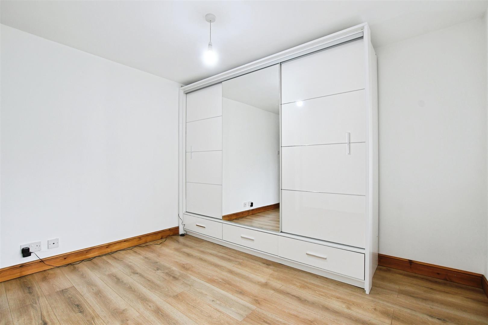 Tarran Avenue, Hull Image 13