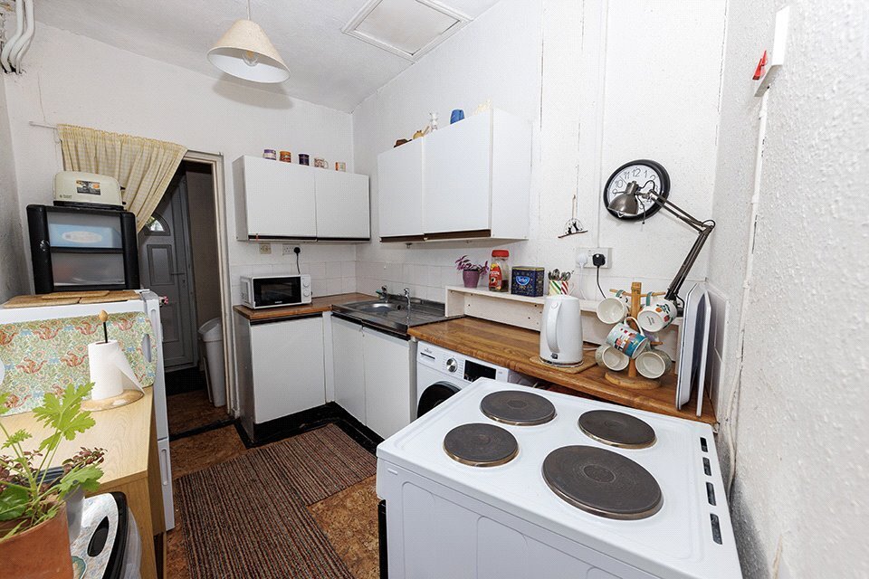 Farm Road, Oldbury, West Midlands, B68 Image 6