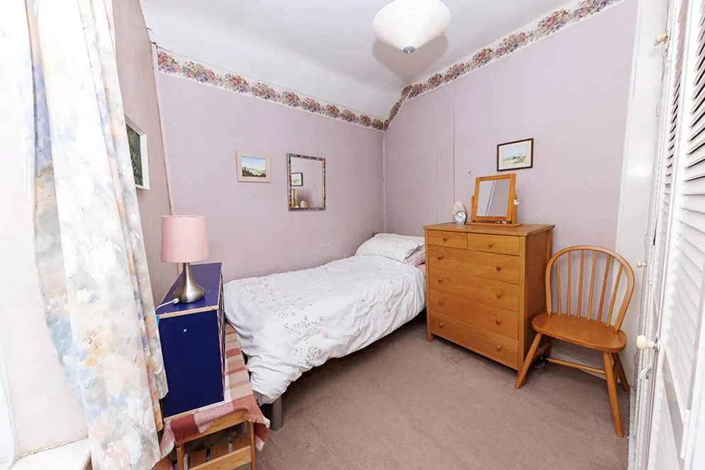 Property carousel item 11