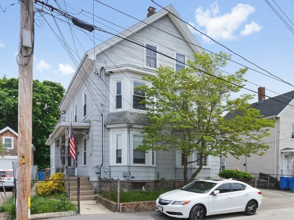 102-104 Harvard St, Waltham, MA 02453