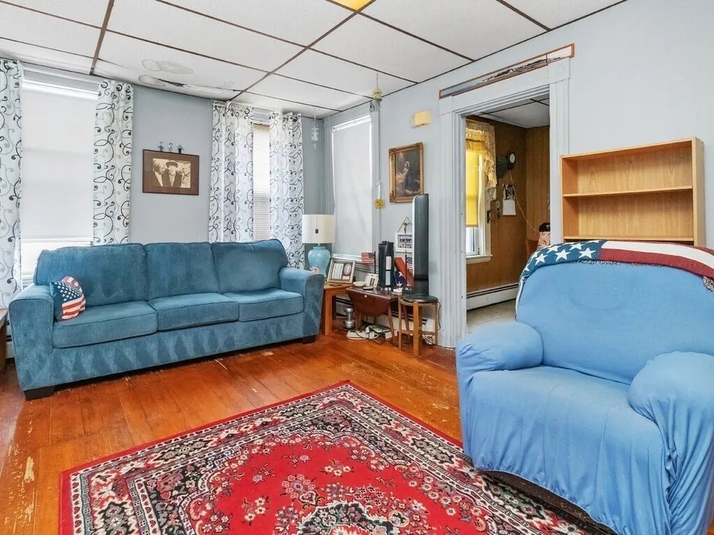 102-104 Harvard St, Waltham, MA 02453