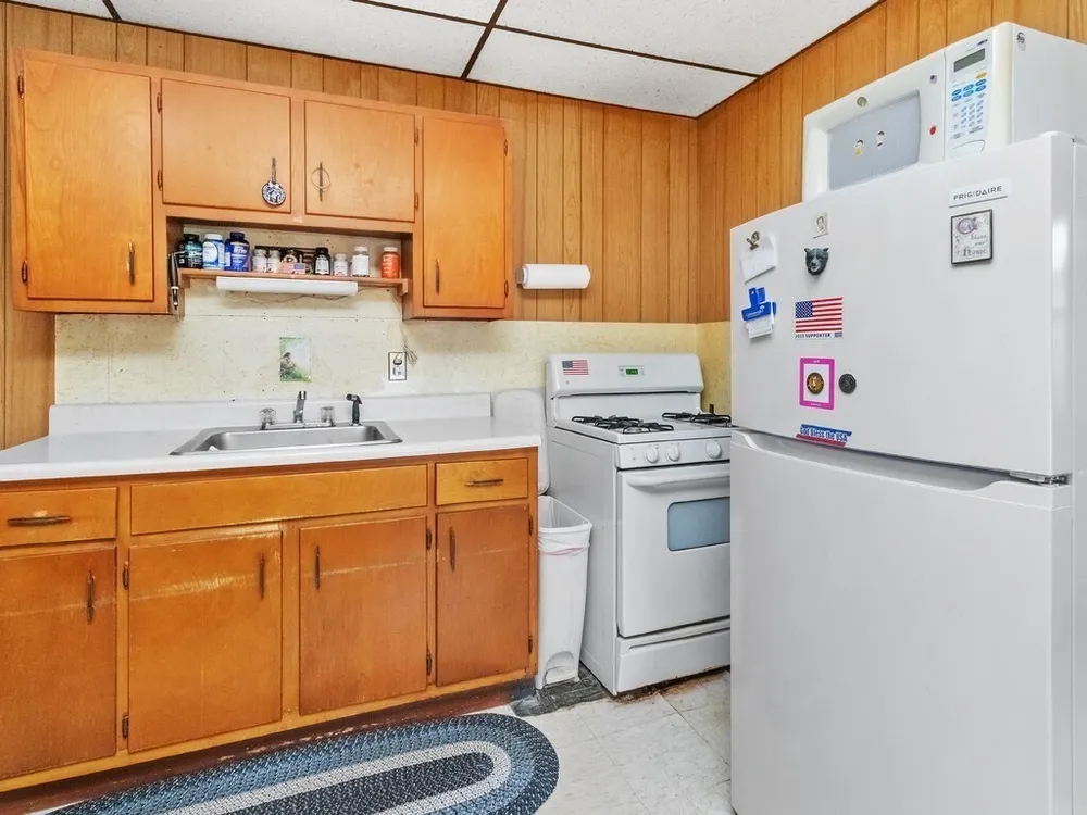 102-104 Harvard St, Waltham, MA 02453