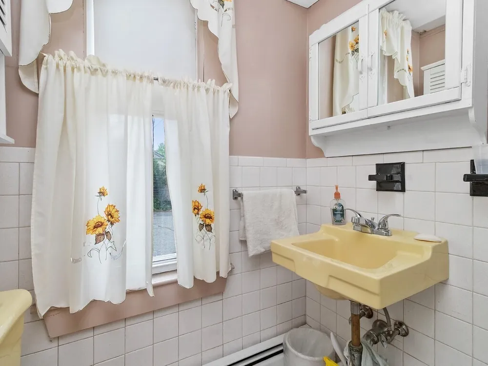 102-104 Harvard St, Waltham, MA 02453