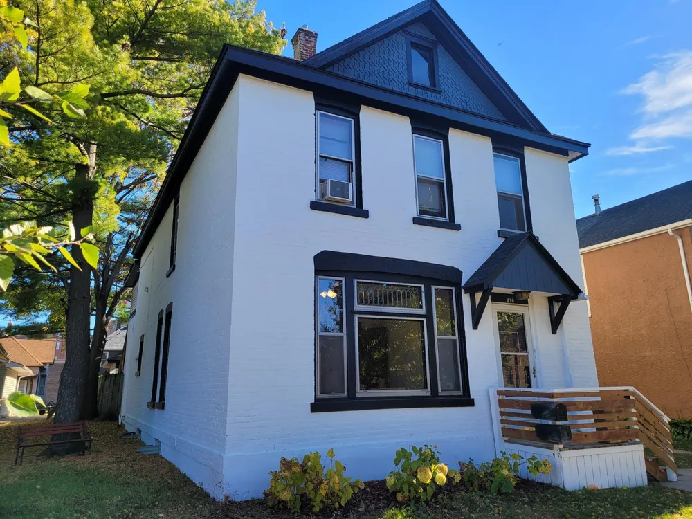 416 Daly St, St Paul, MN 55102-3532