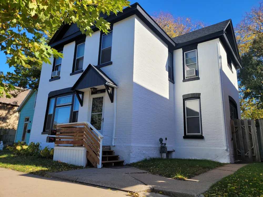 416 Daly St, St Paul, MN 55102-3532