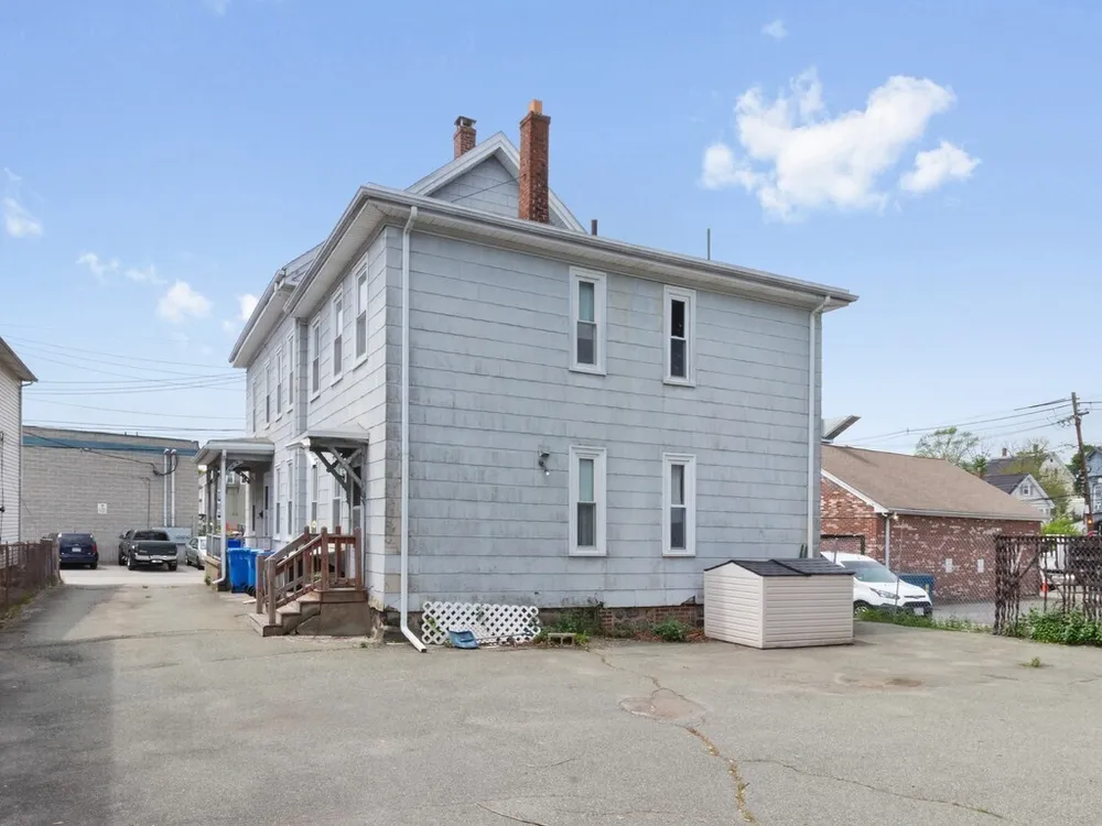 102-104 Harvard St, Waltham, MA 02453