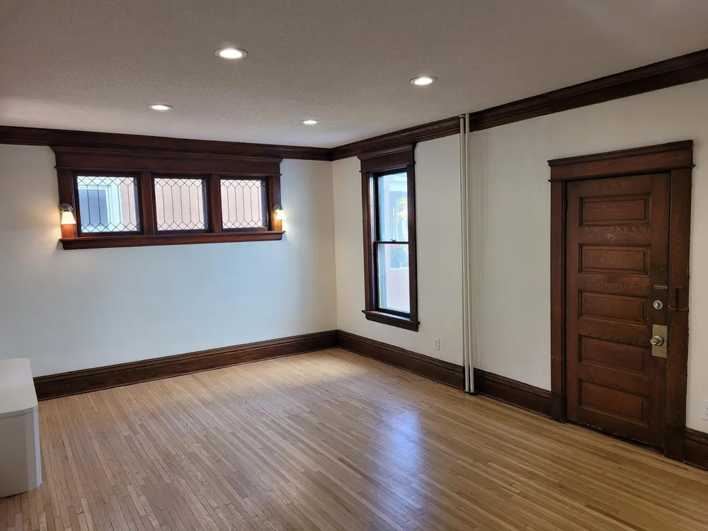 416 Daly St, St Paul, MN 55102-3532