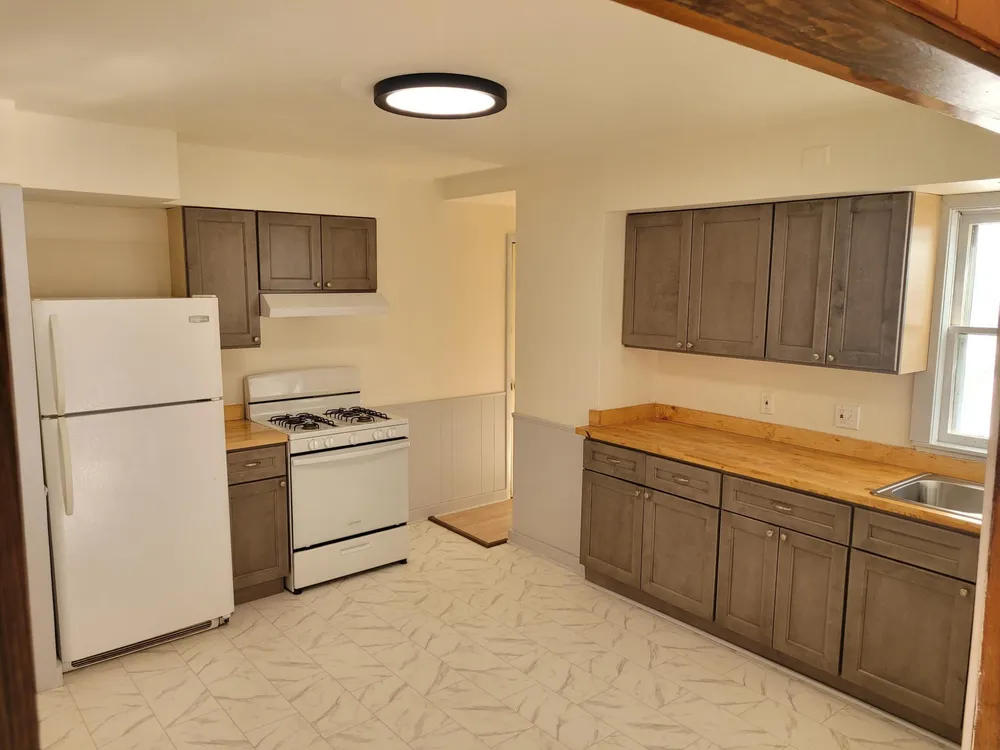 416 Daly St, St Paul, MN 55102-3532