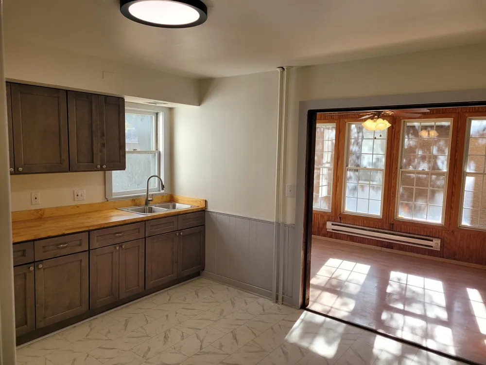 416 Daly St, St Paul, MN 55102-3532