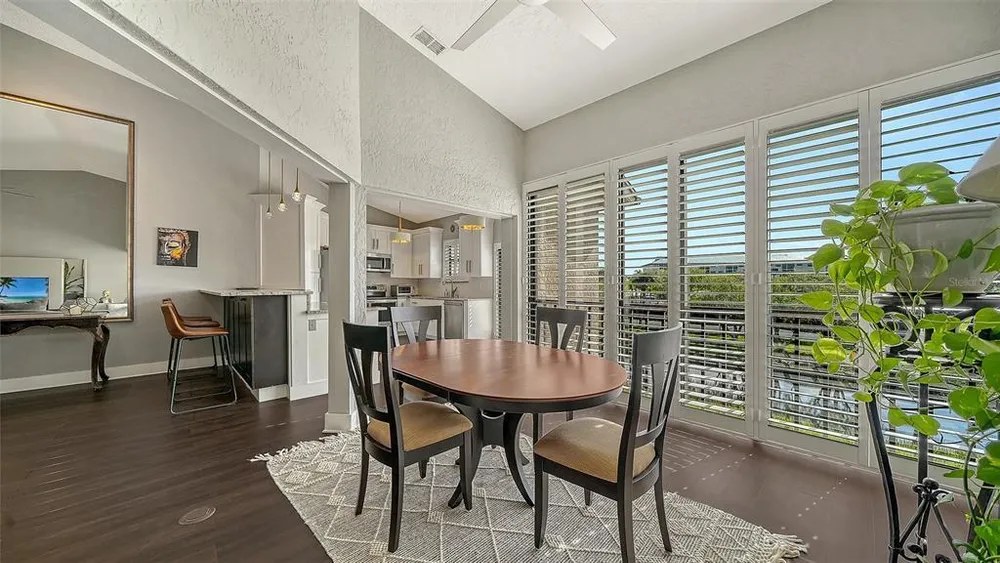 5260 Heron Way, Sarasota, FL 34231