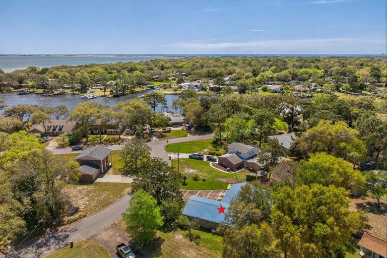 112 Berger Pl NE, Fort Walton Beach, FL 32548
