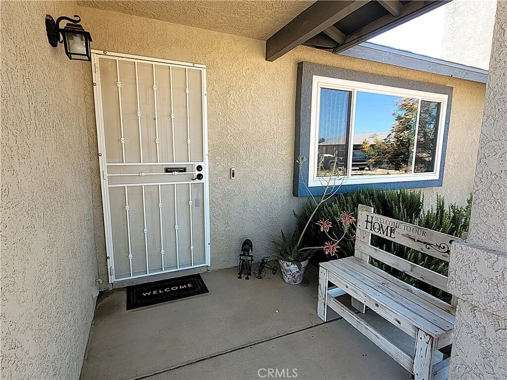 16649 Pauhaska Ct, Apple Valley, CA 92307
