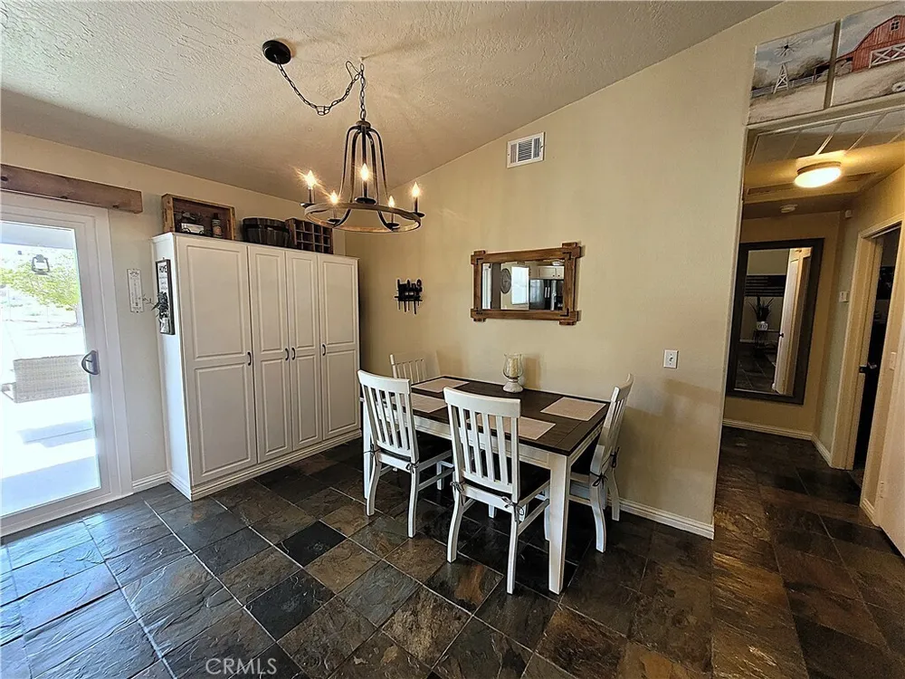 16649 Pauhaska Ct, Apple Valley, CA 92307