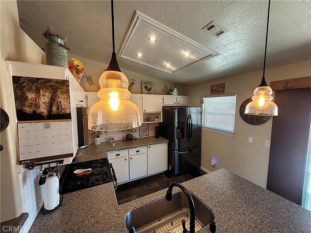16649 Pauhaska Ct, Apple Valley, CA 92307