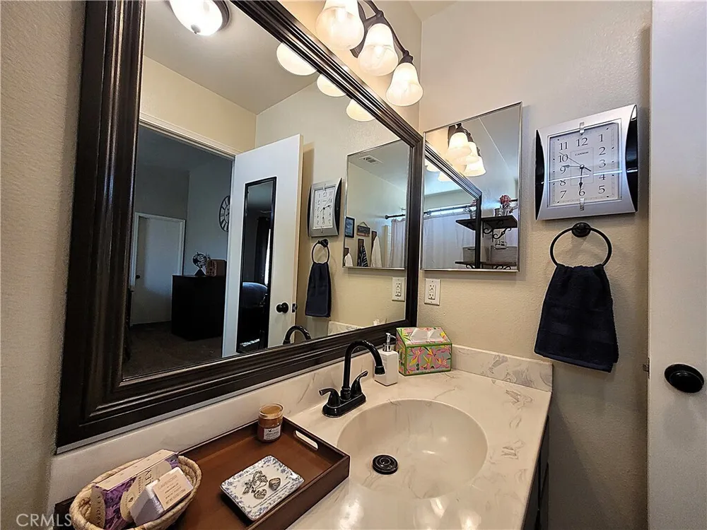 16649 Pauhaska Ct, Apple Valley, CA 92307