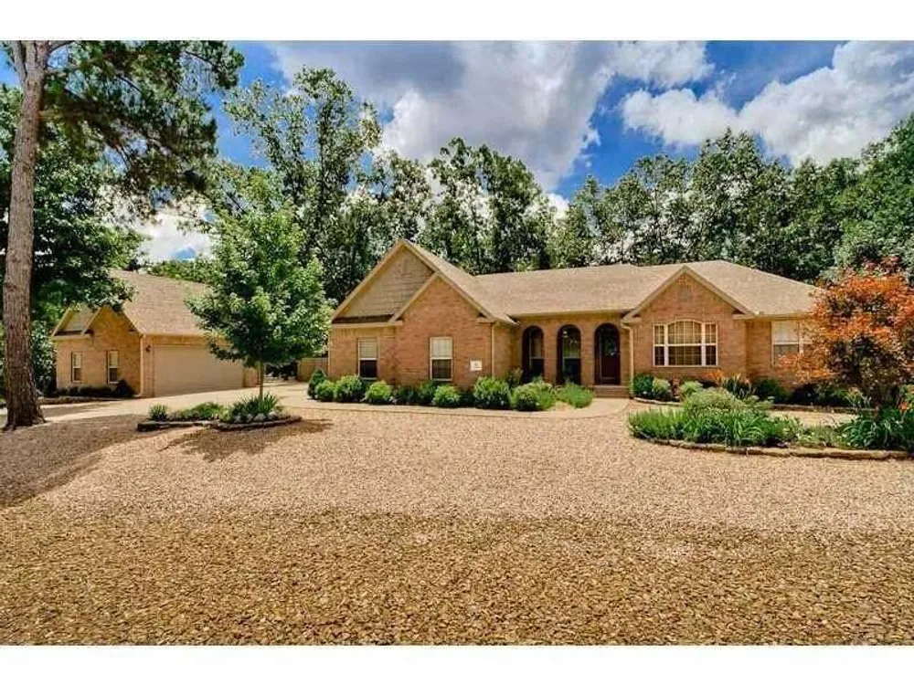 91 Granshire Dr, Bella Vista, AR 72714