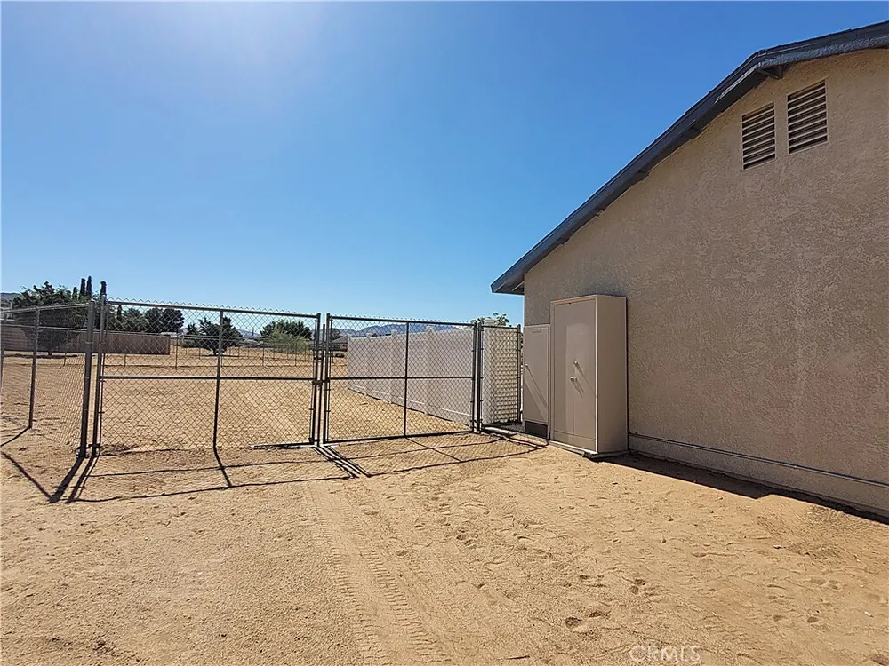 16649 Pauhaska Ct, Apple Valley, CA 92307