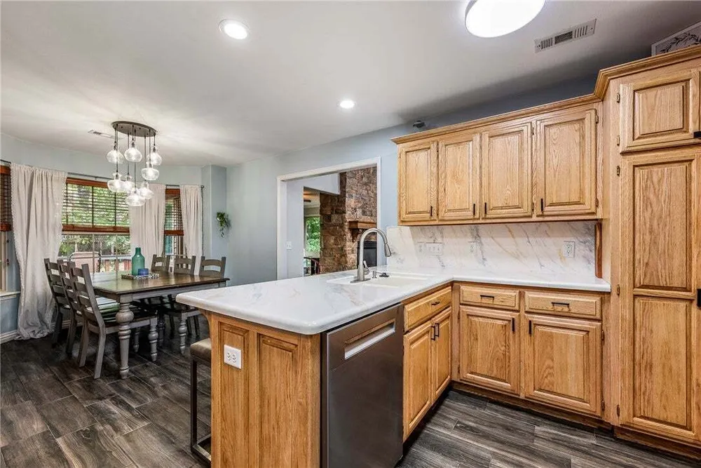 91 Granshire Dr, Bella Vista, AR 72714