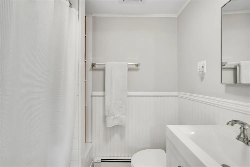 1333 Great Plain Ave, Needham, MA 02492