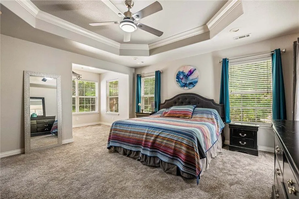 91 Granshire Dr, Bella Vista, AR 72714