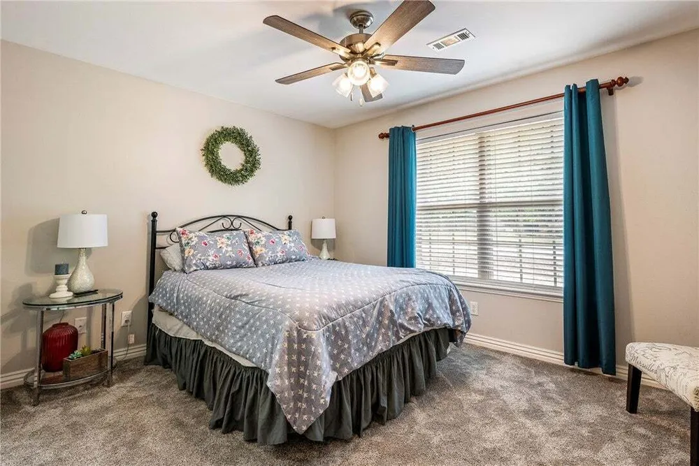 91 Granshire Dr, Bella Vista, AR 72714