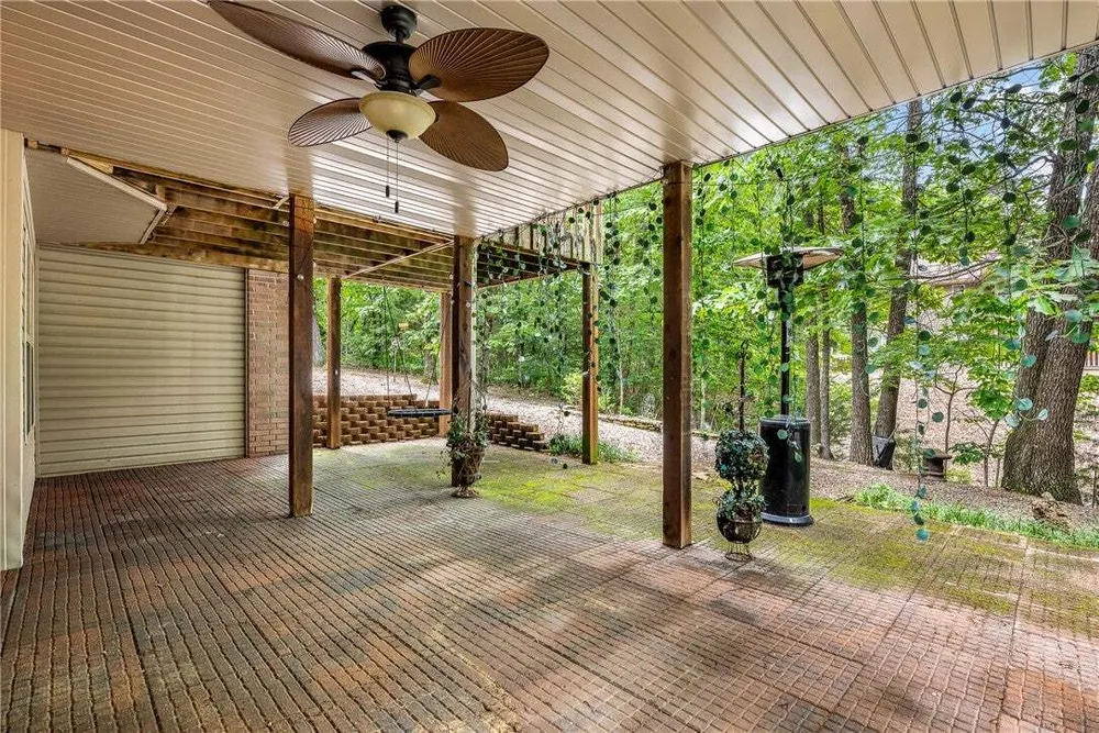 91 Granshire Dr, Bella Vista, AR 72714