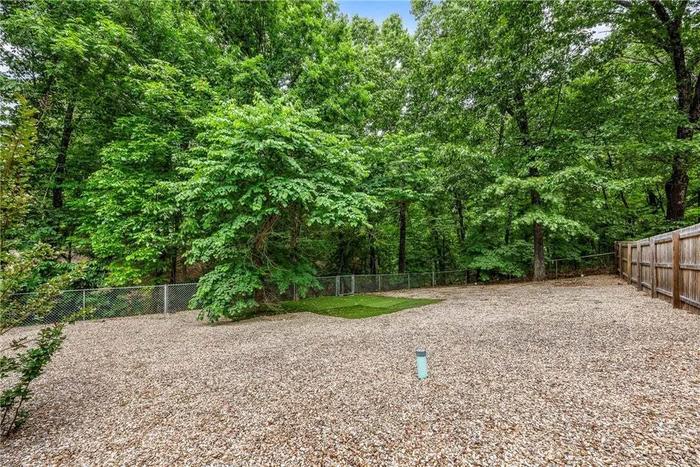 91 Granshire Dr, Bella Vista, AR 72714