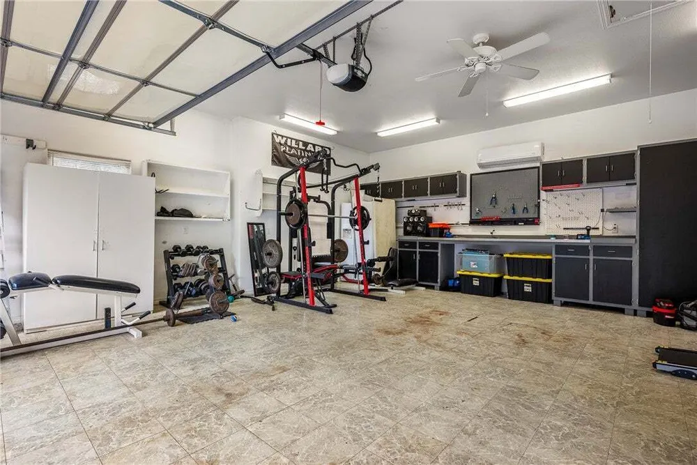 91 Granshire Dr, Bella Vista, AR 72714