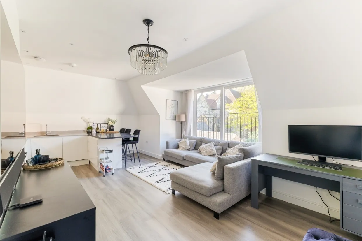 Abbey Court, Redhill, RH1 photo 1