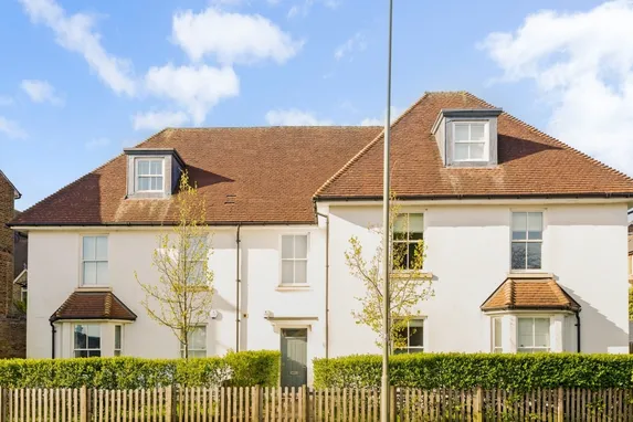Abbey Court, Redhill, RH1