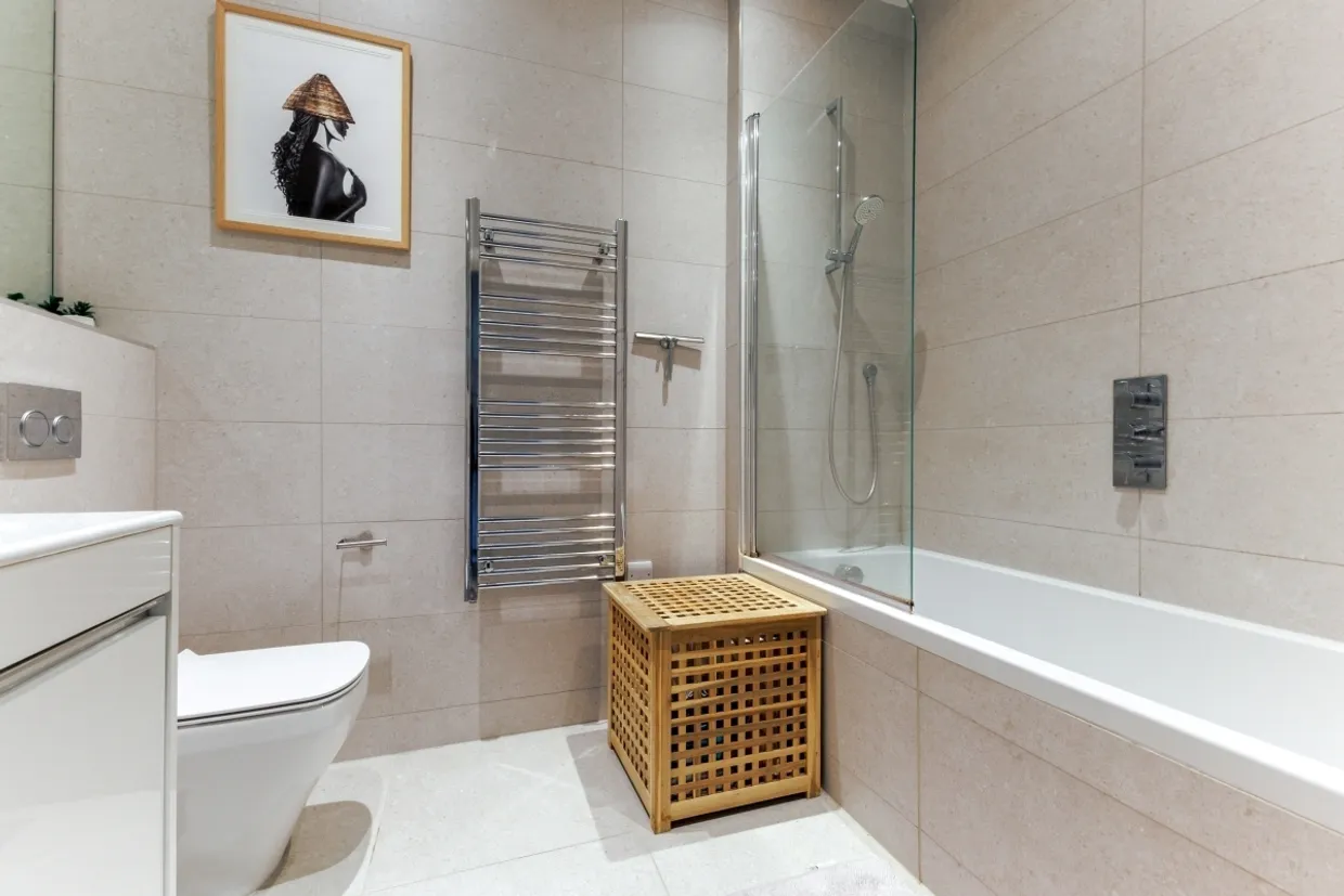 Abbey Court, Redhill, RH1 photo 7