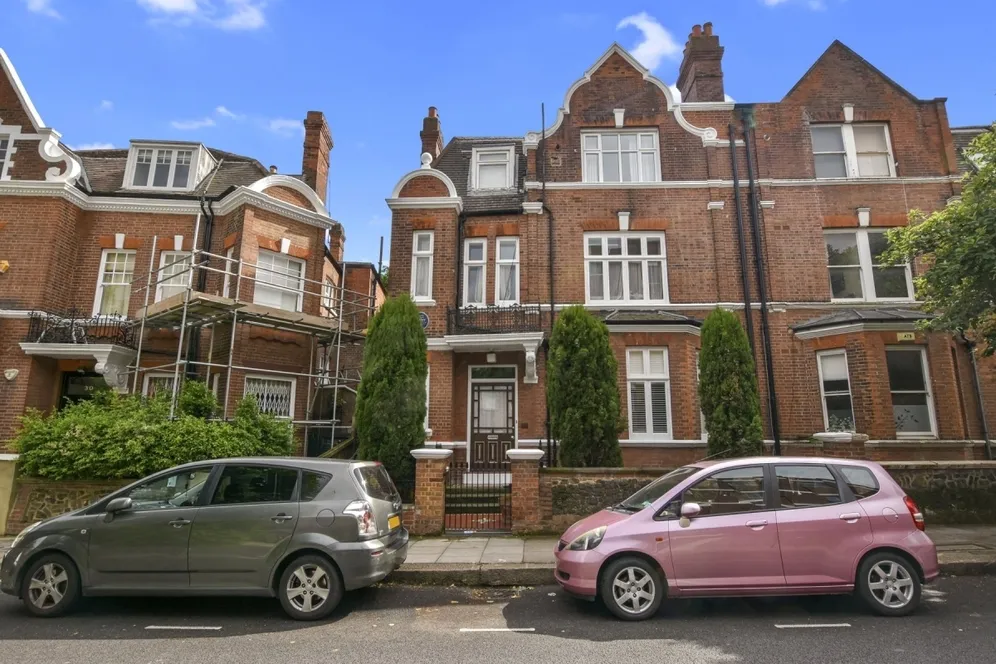 Lymington Road London NW6 photo 4