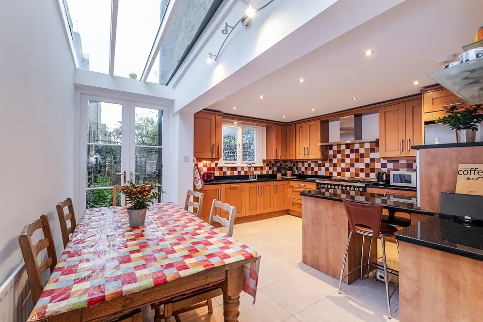 Forthbridge Road London SW11 photo 5