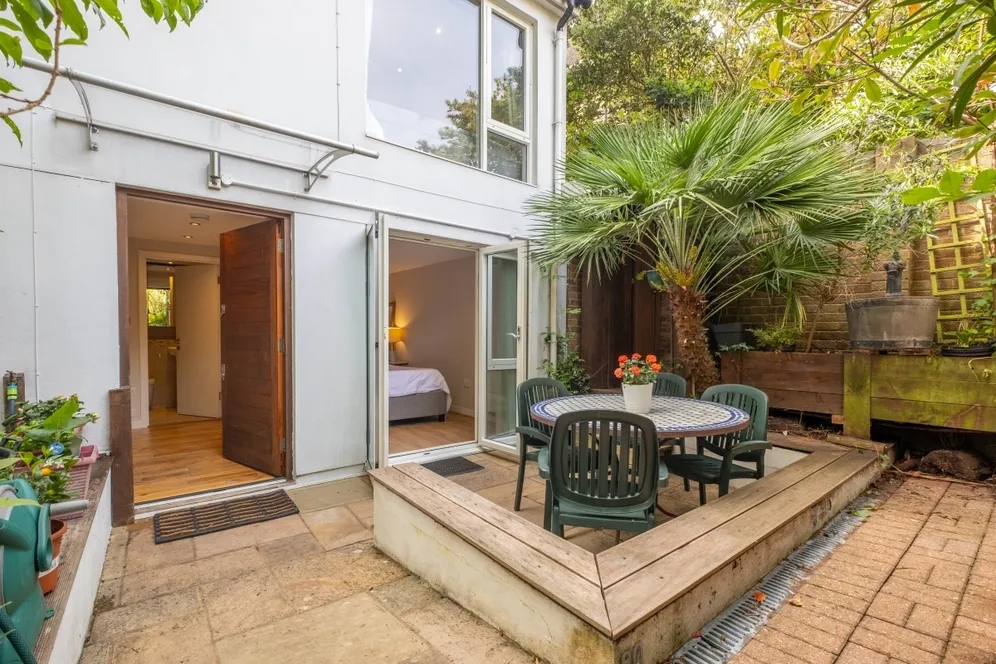 Augustus Road London SW19 photo 15
