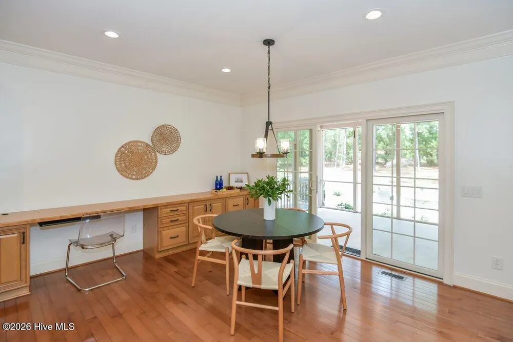 66 Glasgow Dr, Pinehurst, NC 28374