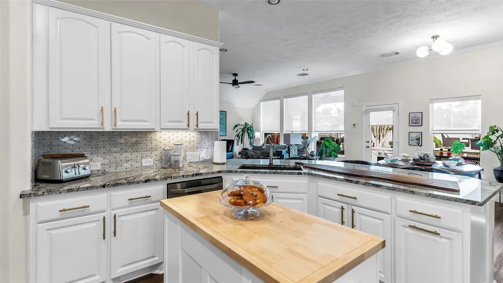 19010 Santa Elena Canyon Ct, Spring, TX 77388