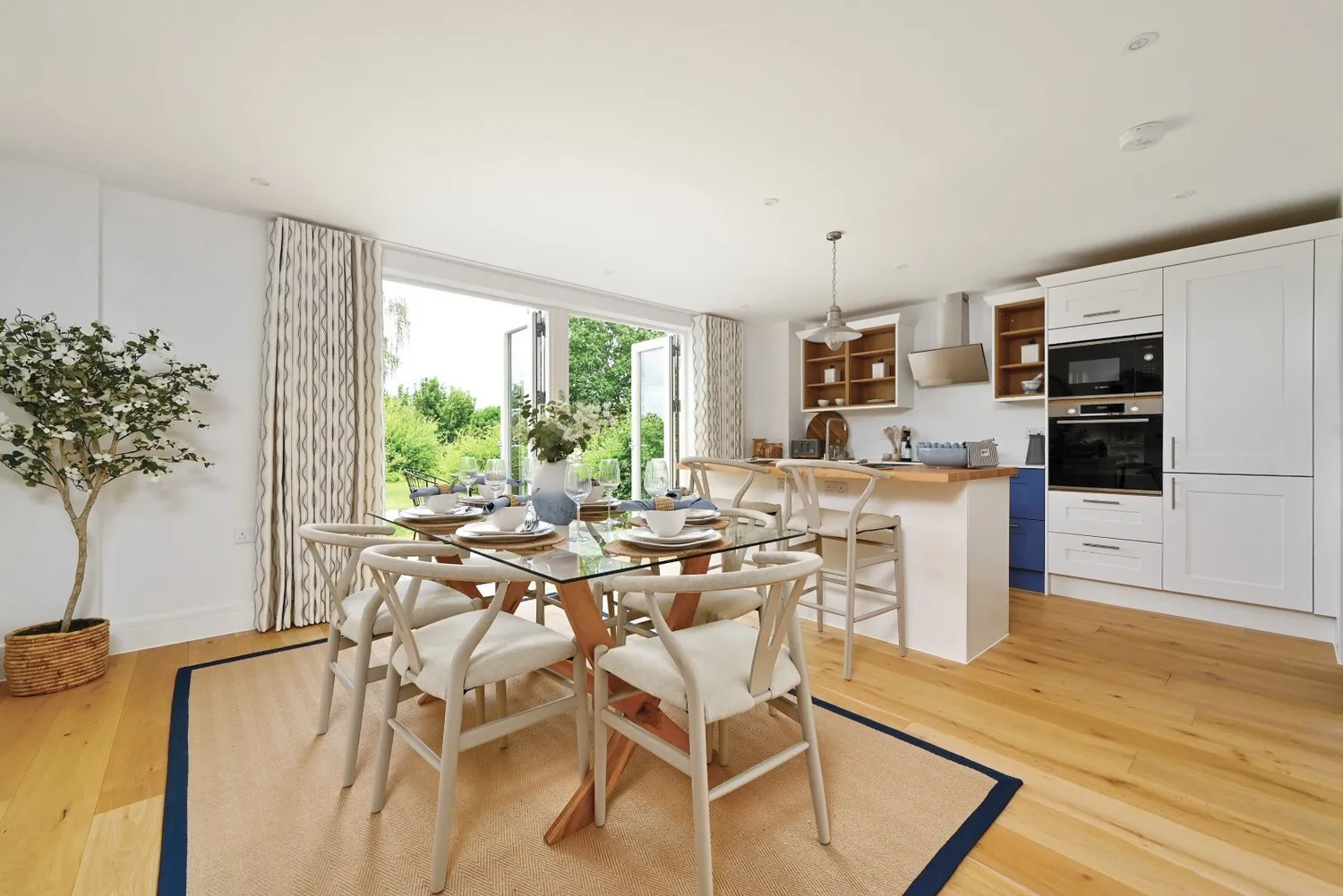 The Coach House, Ardingly Road, RH16 photo 4