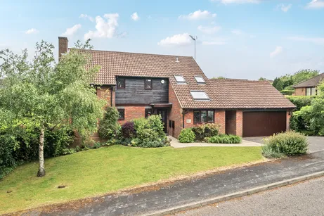 Mountain Ash, Marlow, SL7