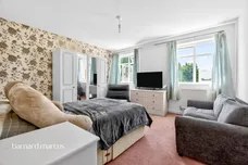 Thorndon Gardens, Epsom