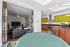 Thorndon Gardens, Epsom