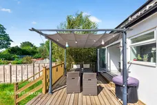 Thorndon Gardens, Epsom
