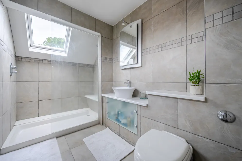 Mountain Ash, Marlow Bottom, SL7 photo 15