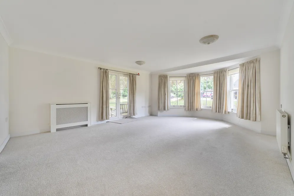 Chesterton House, Cirencester, GL7 photo 3