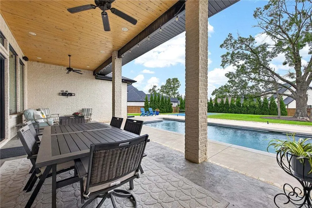8601 W Migration Way, Bentonville, AR 72713
