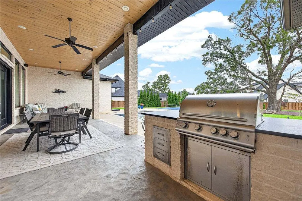 8601 W Migration Way, Bentonville, AR 72713